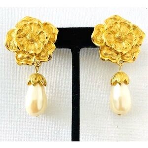 Vintage AVON Engraved Gold tone Flower Drop Dangle Faux Pearl Pierced Earrings